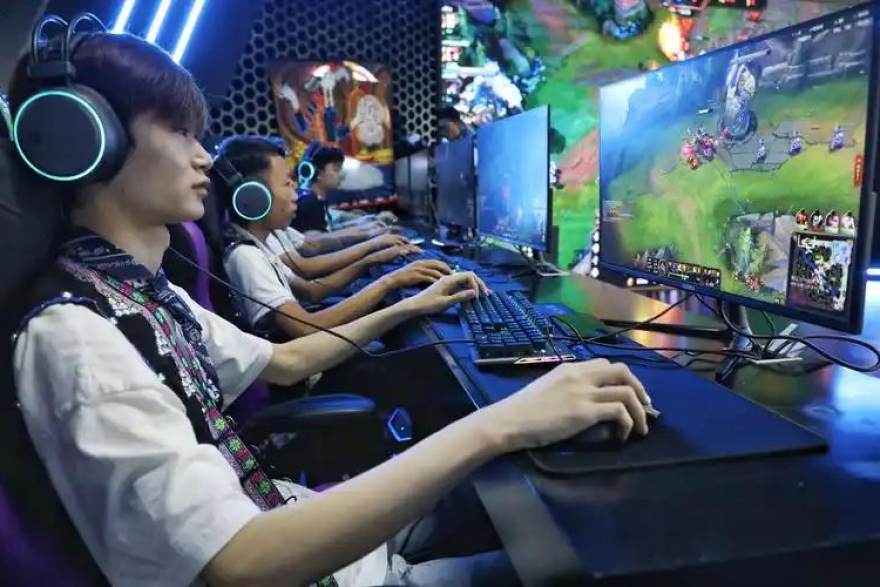 S16世界赛分均经济差解读：三条线的资源倾斜与战力换算